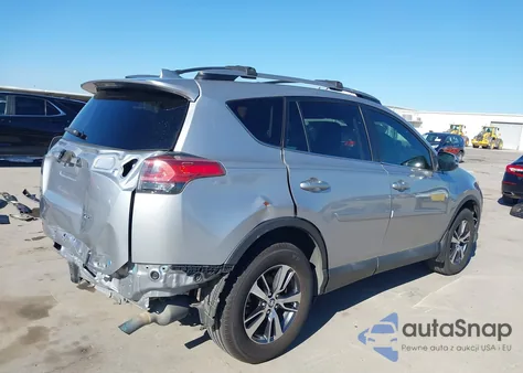 2017 Toyota Rav4 Xle z USA, uszkodzony, nr VIN 2T3WFREV3HW330854